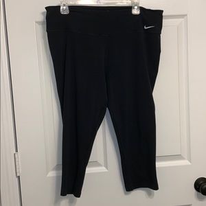 Nike yoga capris